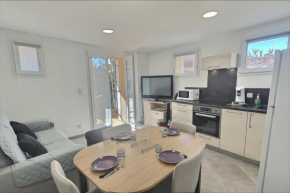 Agréable appartement climatisé à 25m de la plage